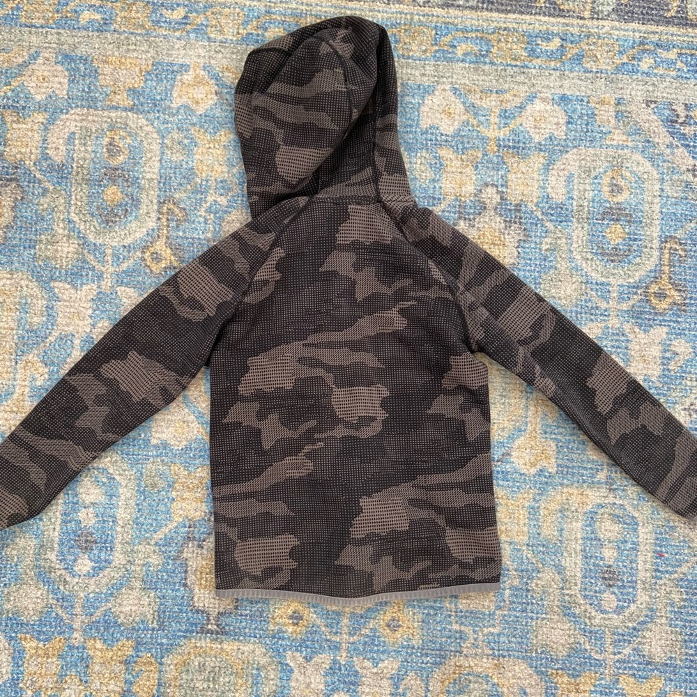 EUC gapfit boys camo zip hoodie - size M - Picture 2 of 6
